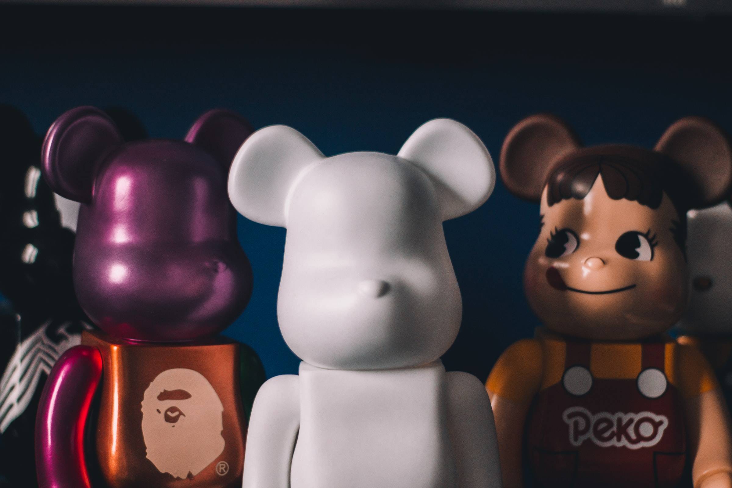 Почему весь мир помешался на игрушках Bearbrick?